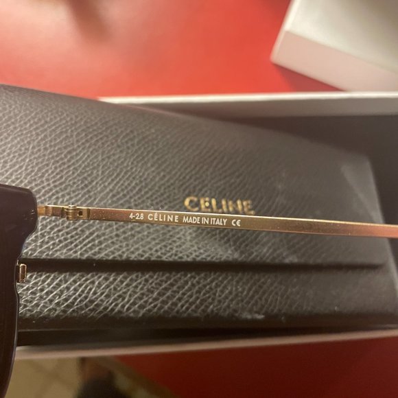 CELINE Sunglasses CL40035F Authentic and Brand NEW - Picture 3 of 4